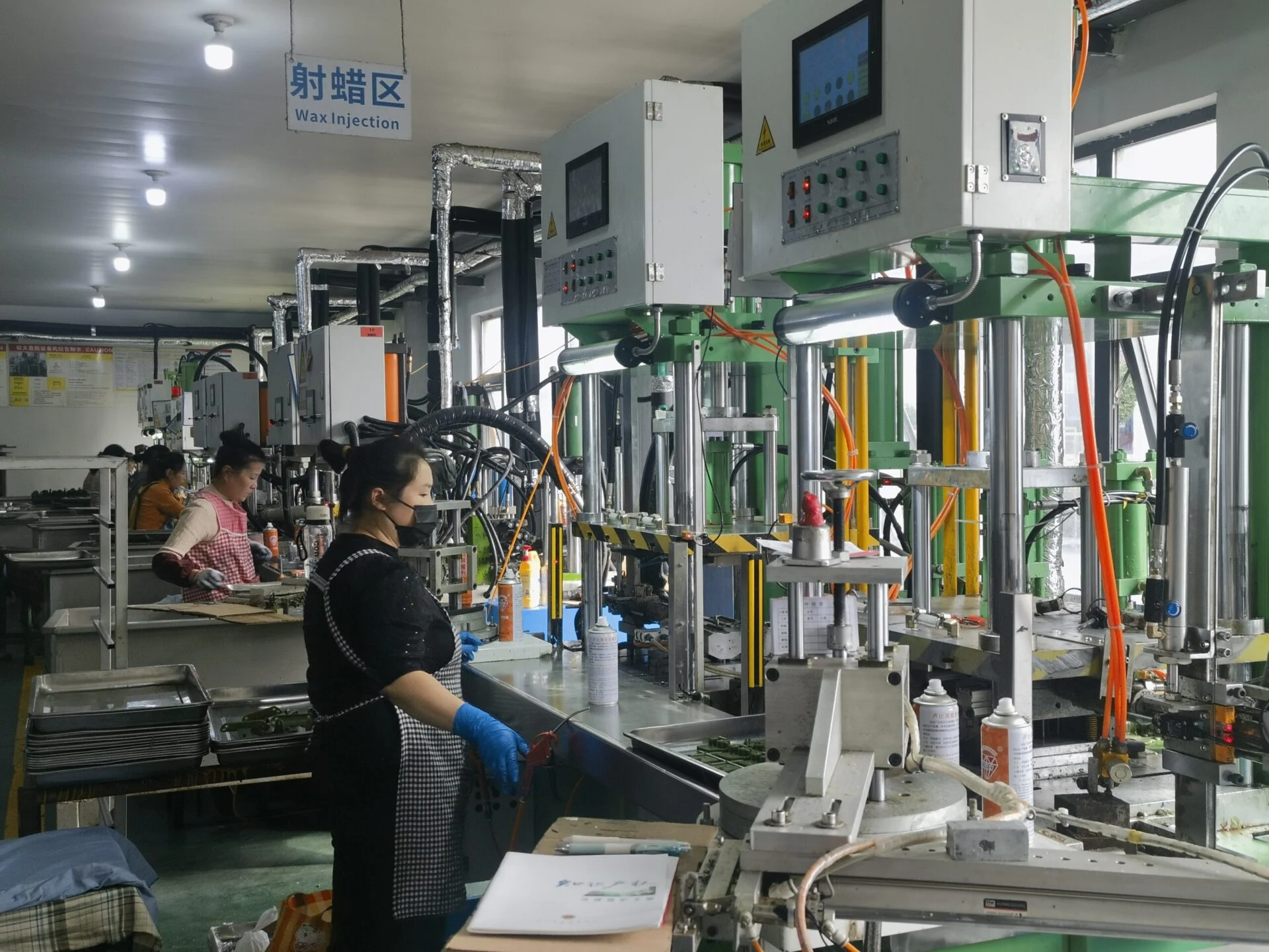 Dijital üretim süreç kontrolünün illustrasyonu