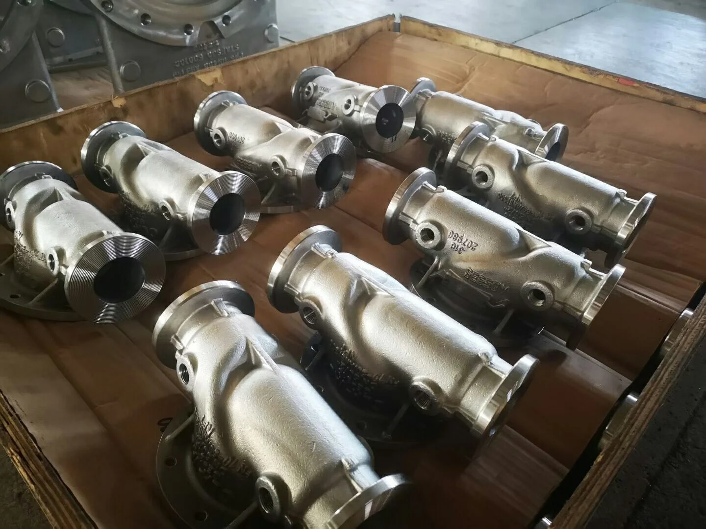 Precision casting marine hardware deck floor drain